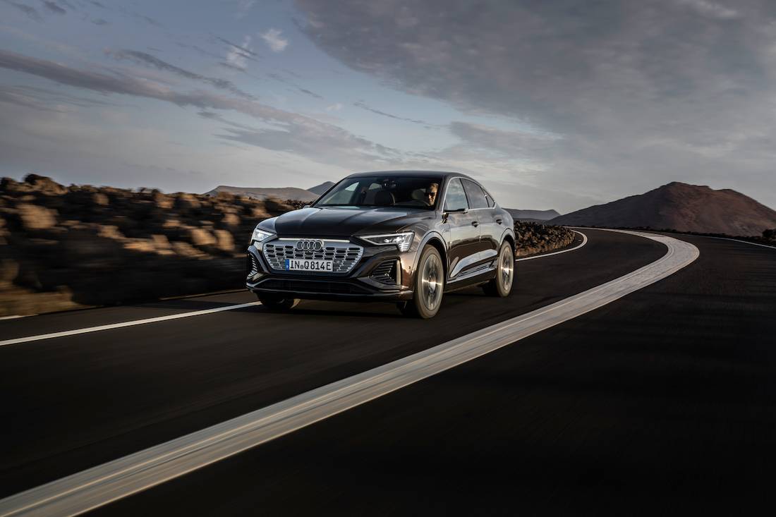 Audi Q8 E-Tron Sportback (2023) dynamic, front view