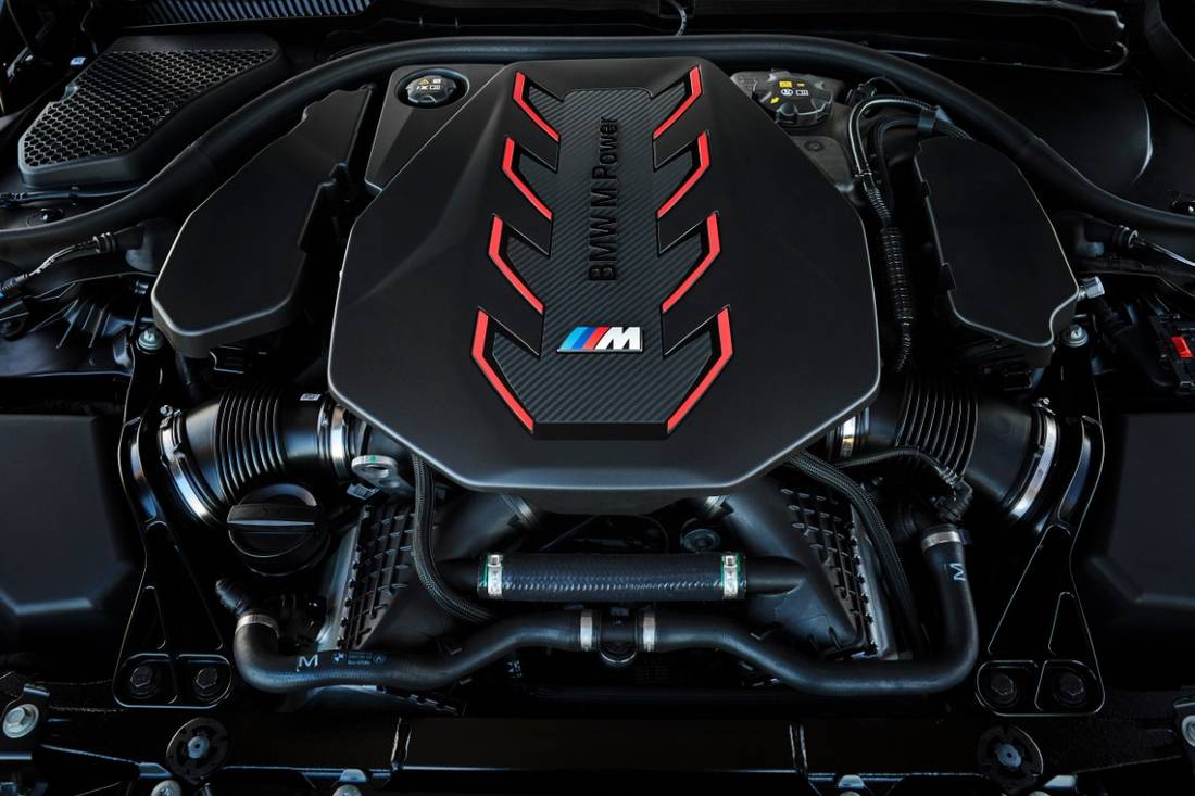 P90564719_highRes_the-all-new-bmw-m5-t.jpg