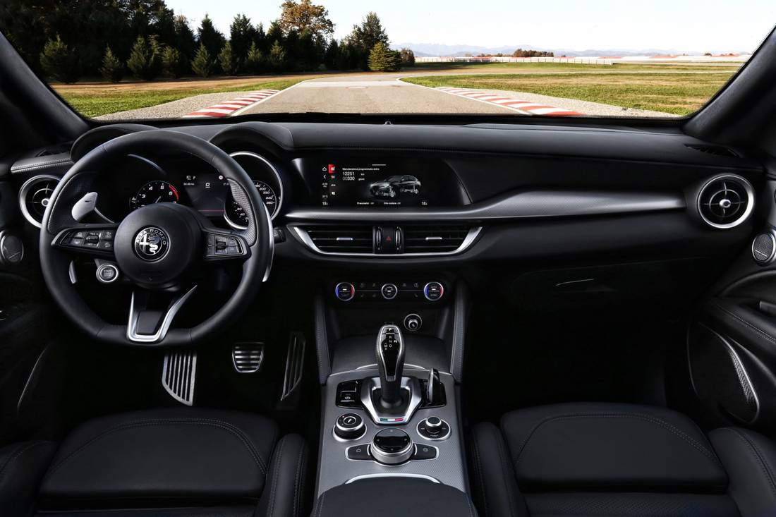 alfa-romeo-stelvio-interieur