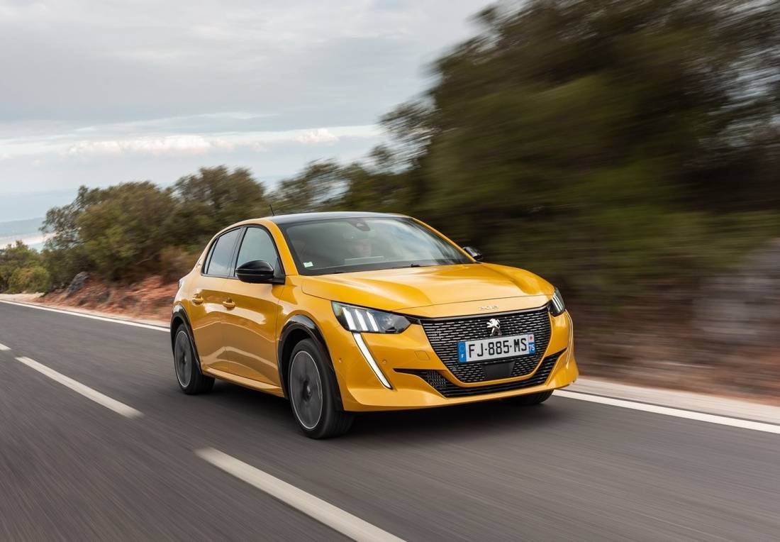 peugeot-208-front