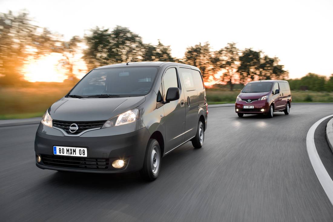 Nissan NV200 AS24 1.jpg