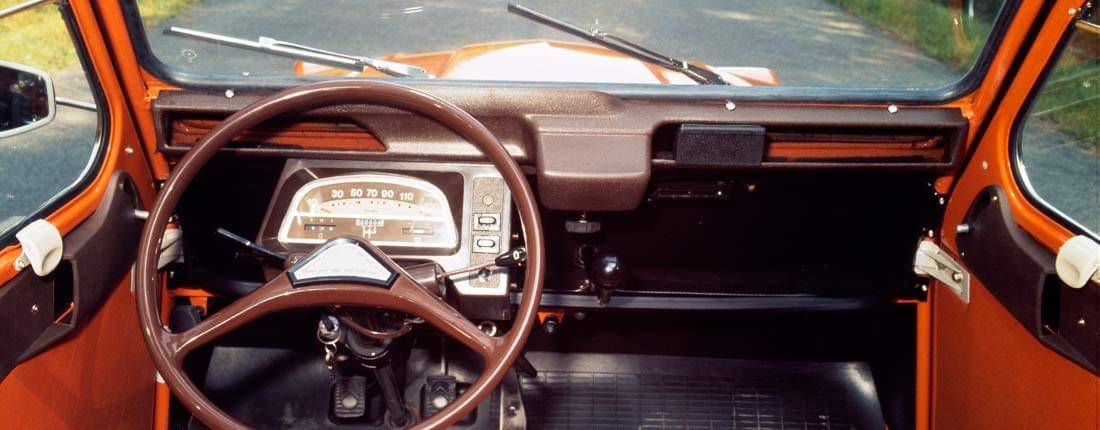 citroen-2cv-interior