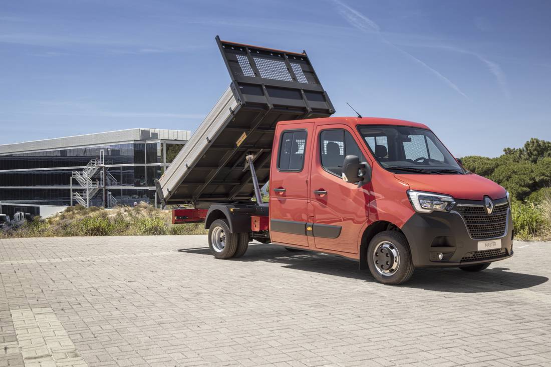 2019_-_New_Renault_MASTER.jpeg