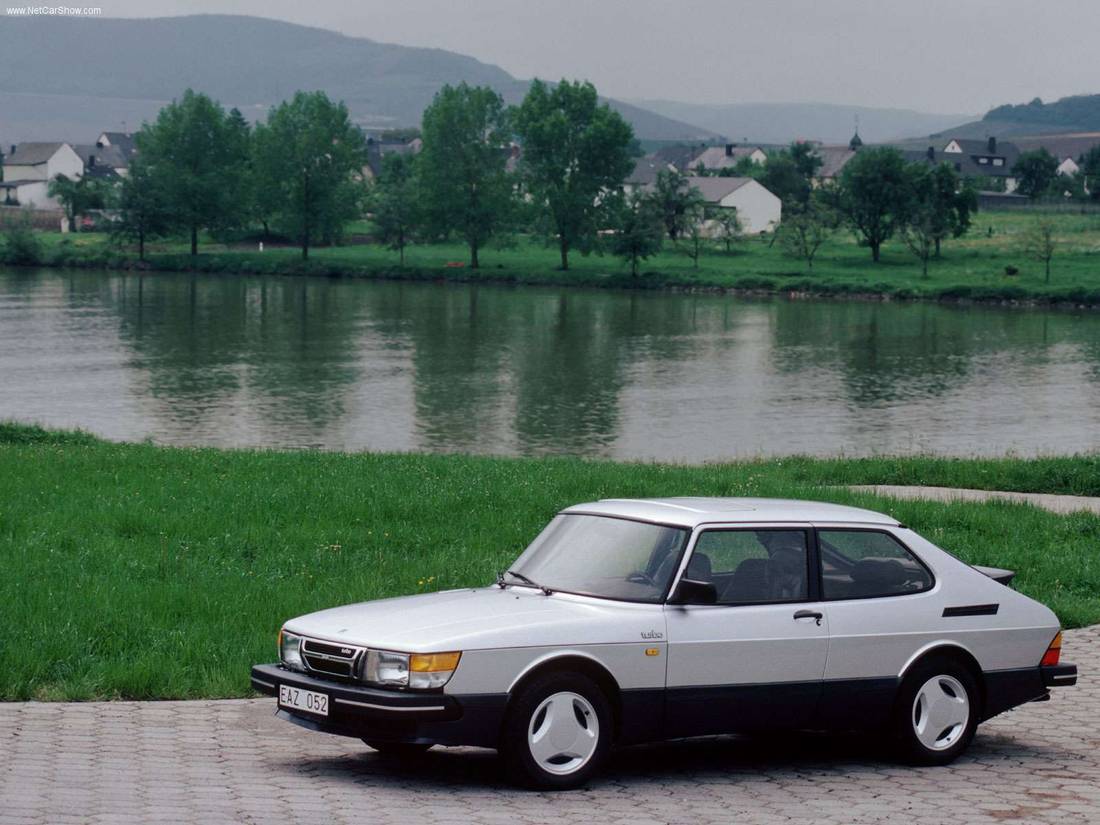 Saab-900_Turbo_16S-1984-1600-01.jpg