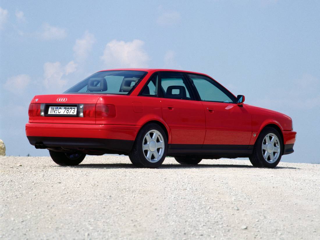 audi_s2_sedan_5.jpg