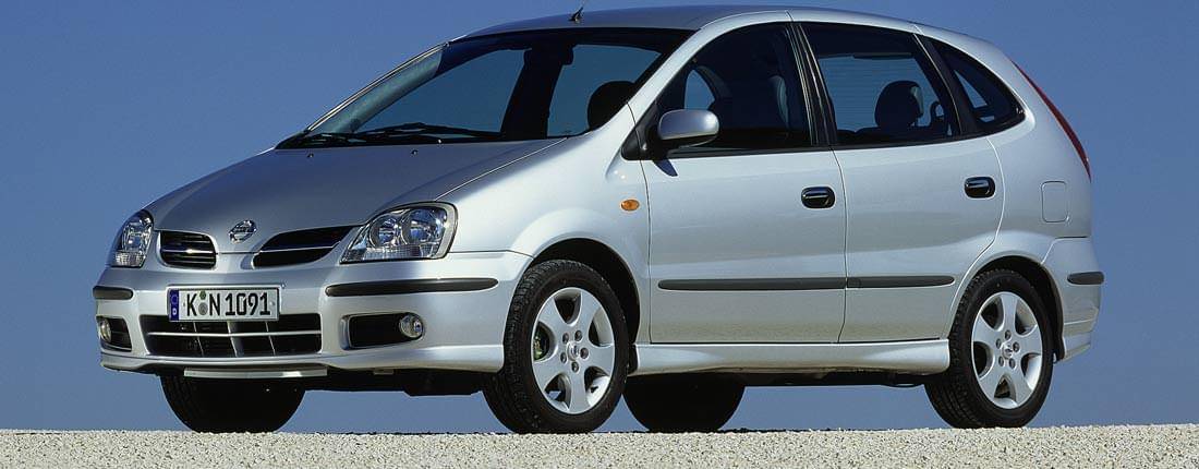 nissan-almera-tino-front