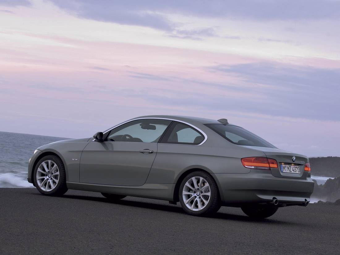 BMW-335i_Coupe-2007-1600-1e.jpg