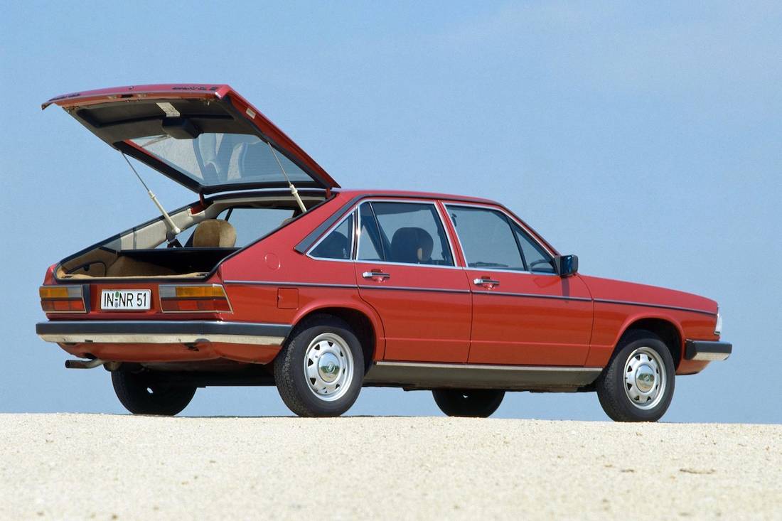 audi_100_C2_avant.jpeg