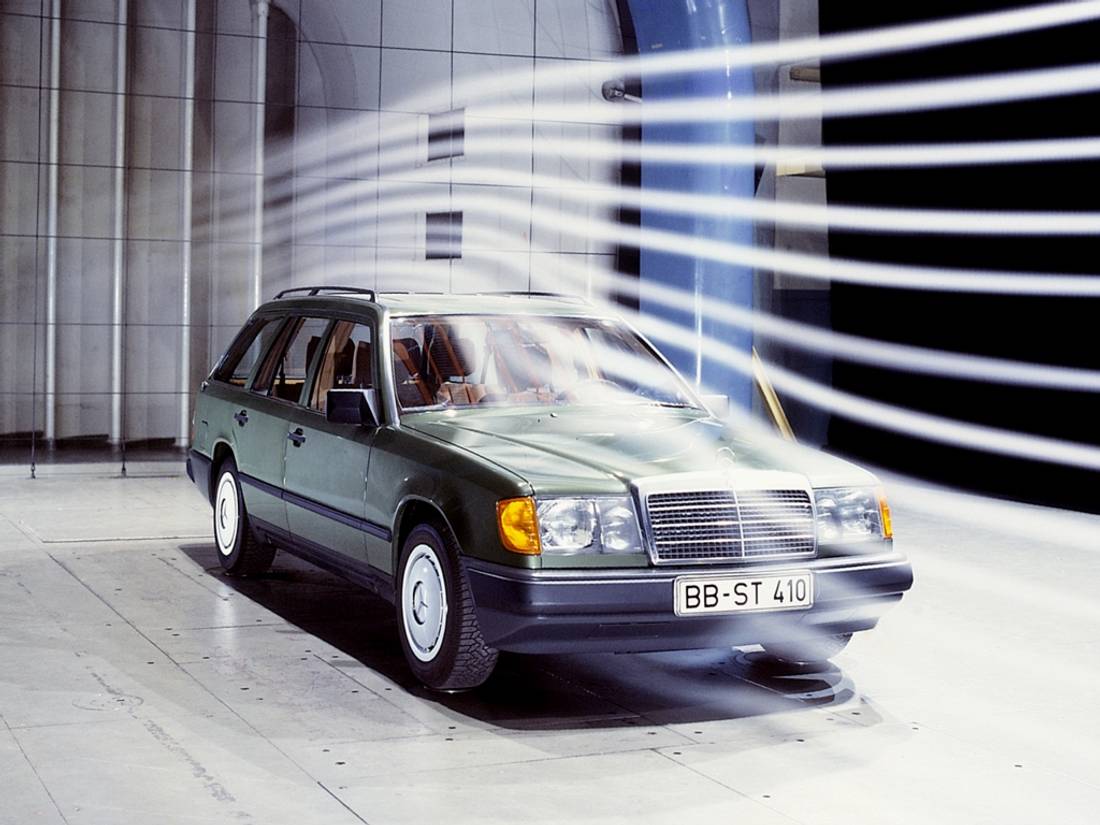 Mercedes-Benz 200 AS24 4.jpeg