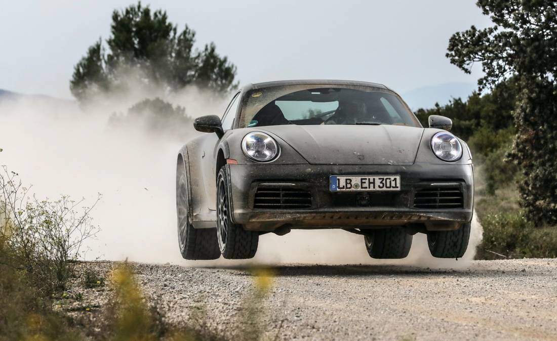 porsche-911-dakar-front