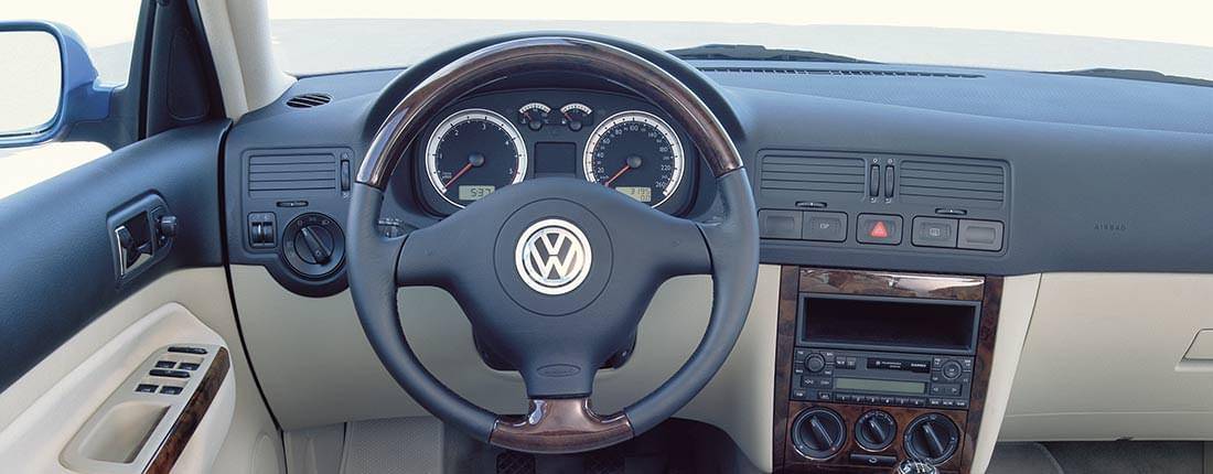 vw-bora-interieur