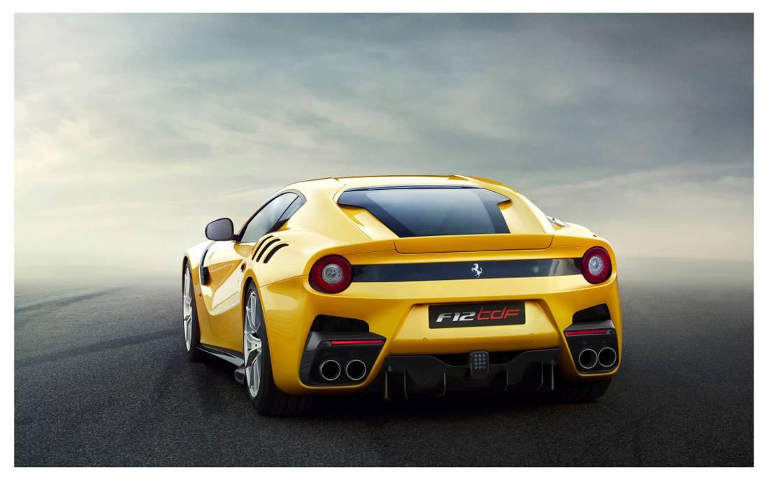 Ferrari_F12tdf_5low.jpg