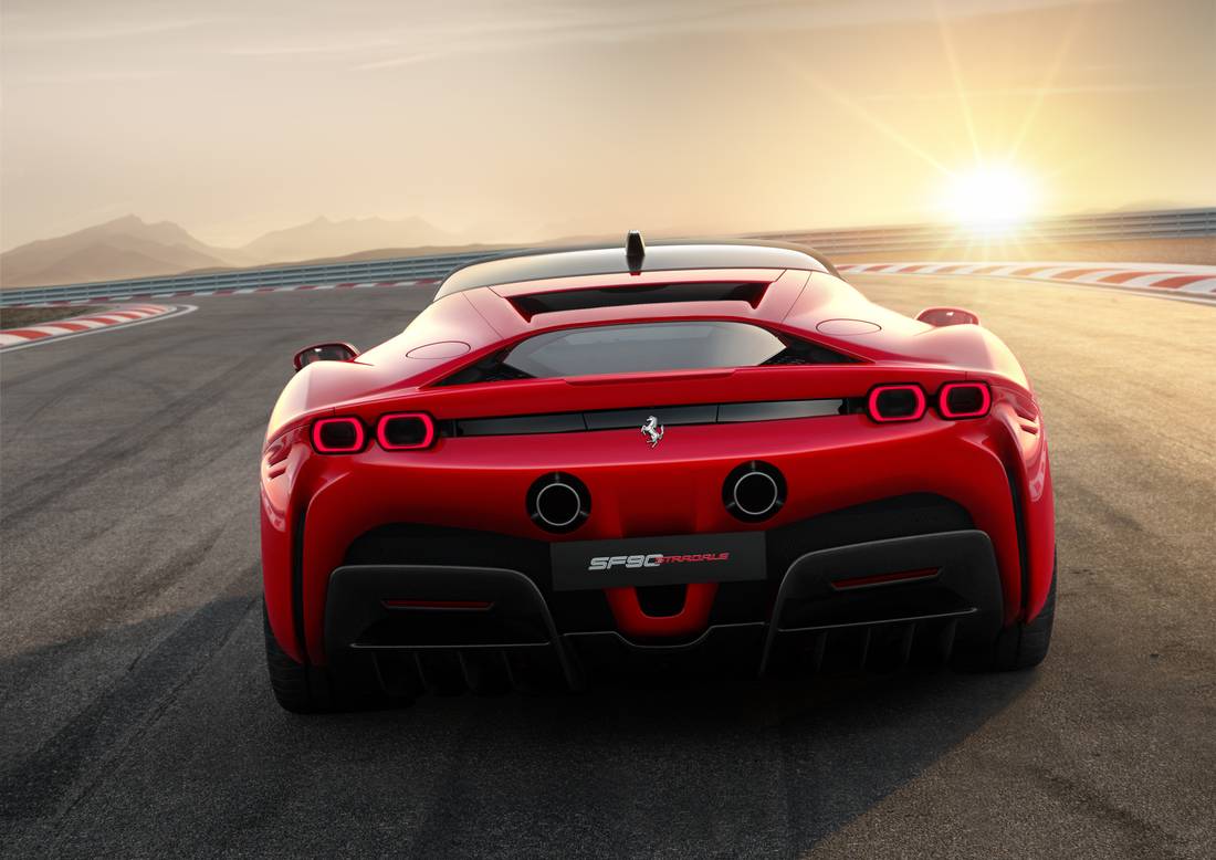 Ferrari_SF90_Stradale_4.jpg