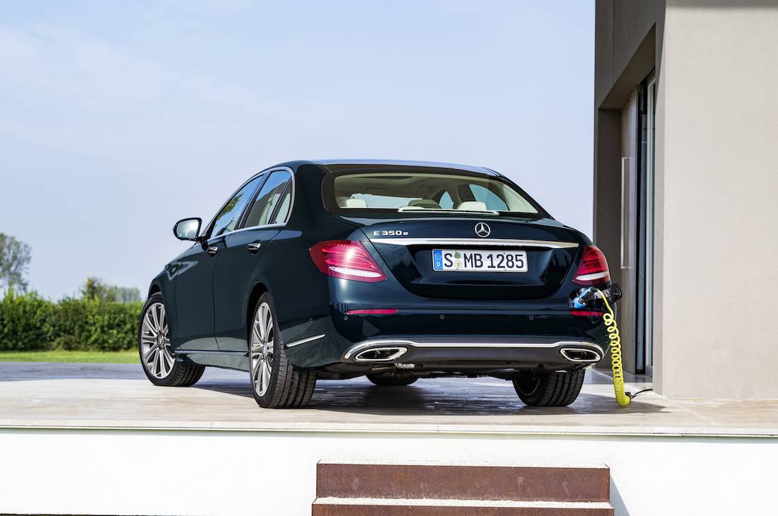 Mercedes E 350 Autoscout 3.jpg