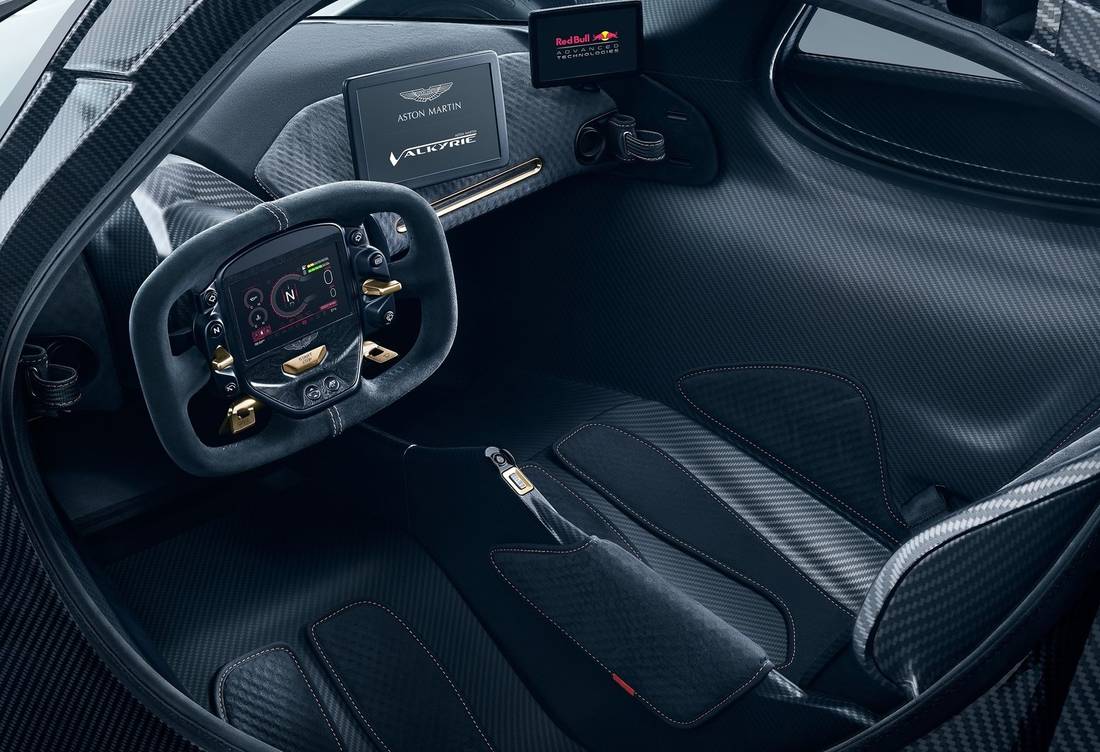 aston-martin-valkyrie-interior