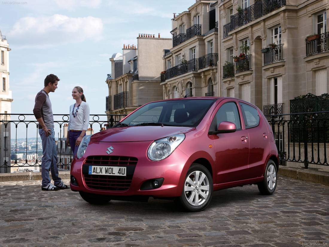 Suzuki-Alto-2009-1600-01.jpg