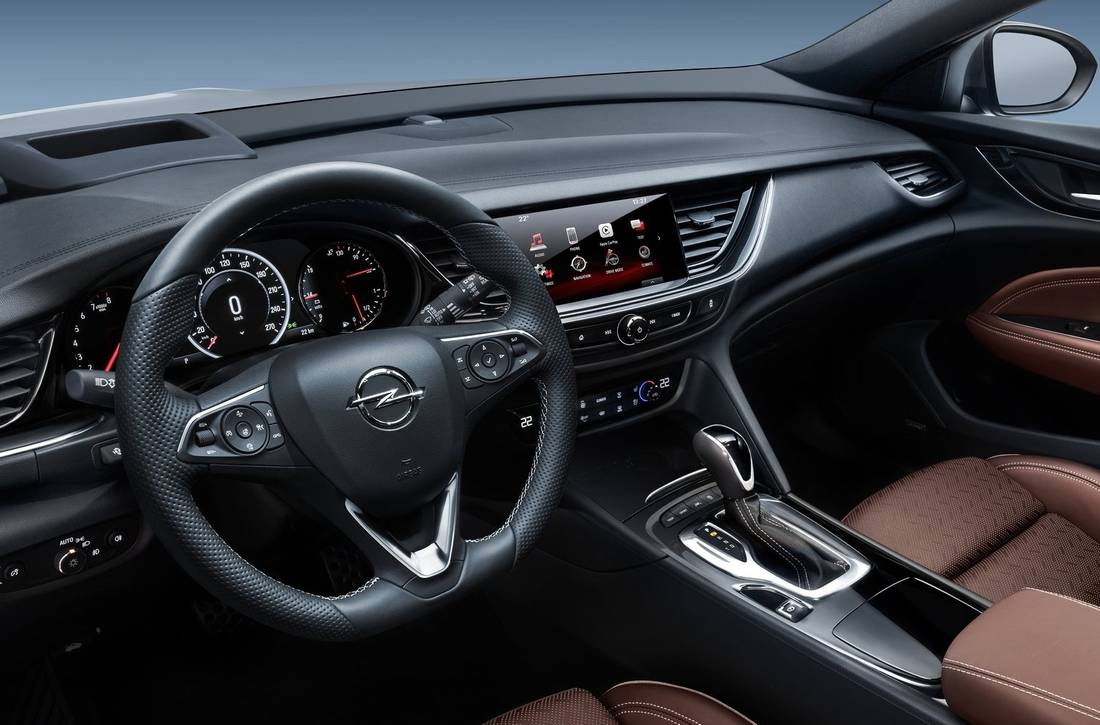 opel-insignia-sports-tourer-interior