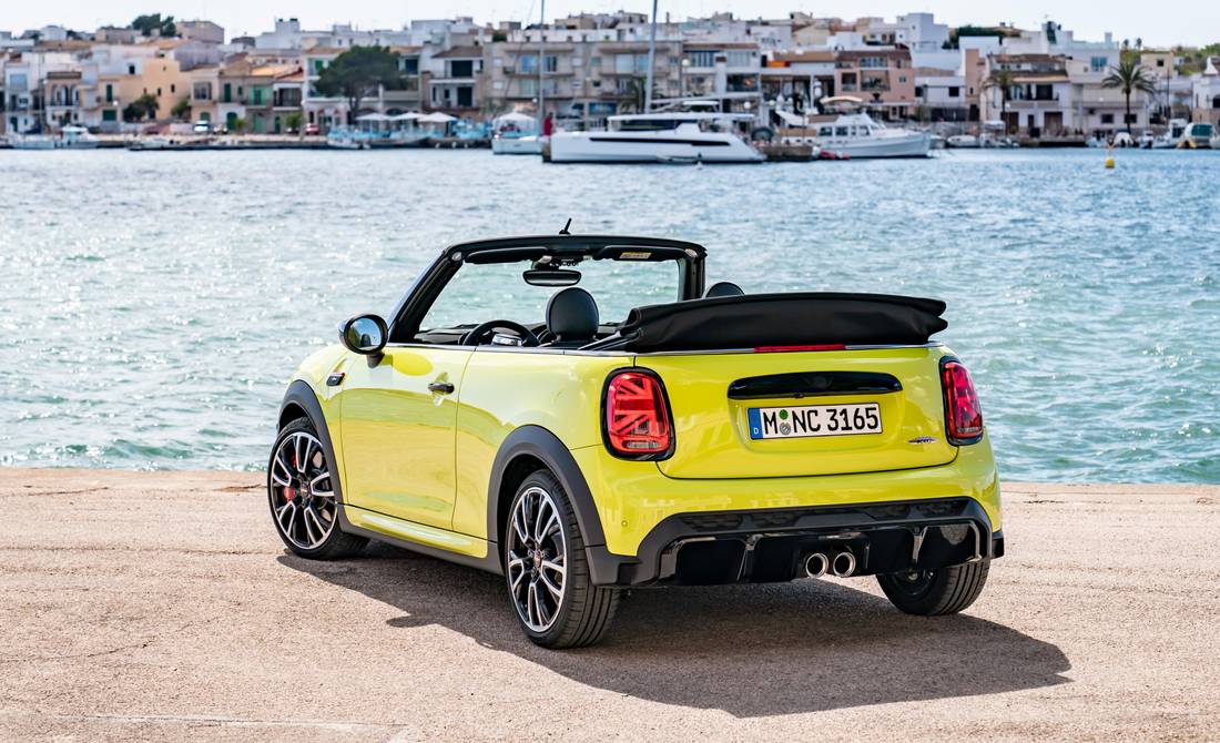 mini-cabrio-john-cooper-works-back