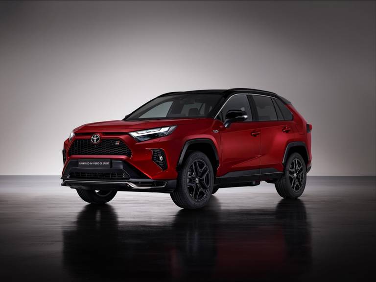 toyota-rav4-gr-sport-2023-2