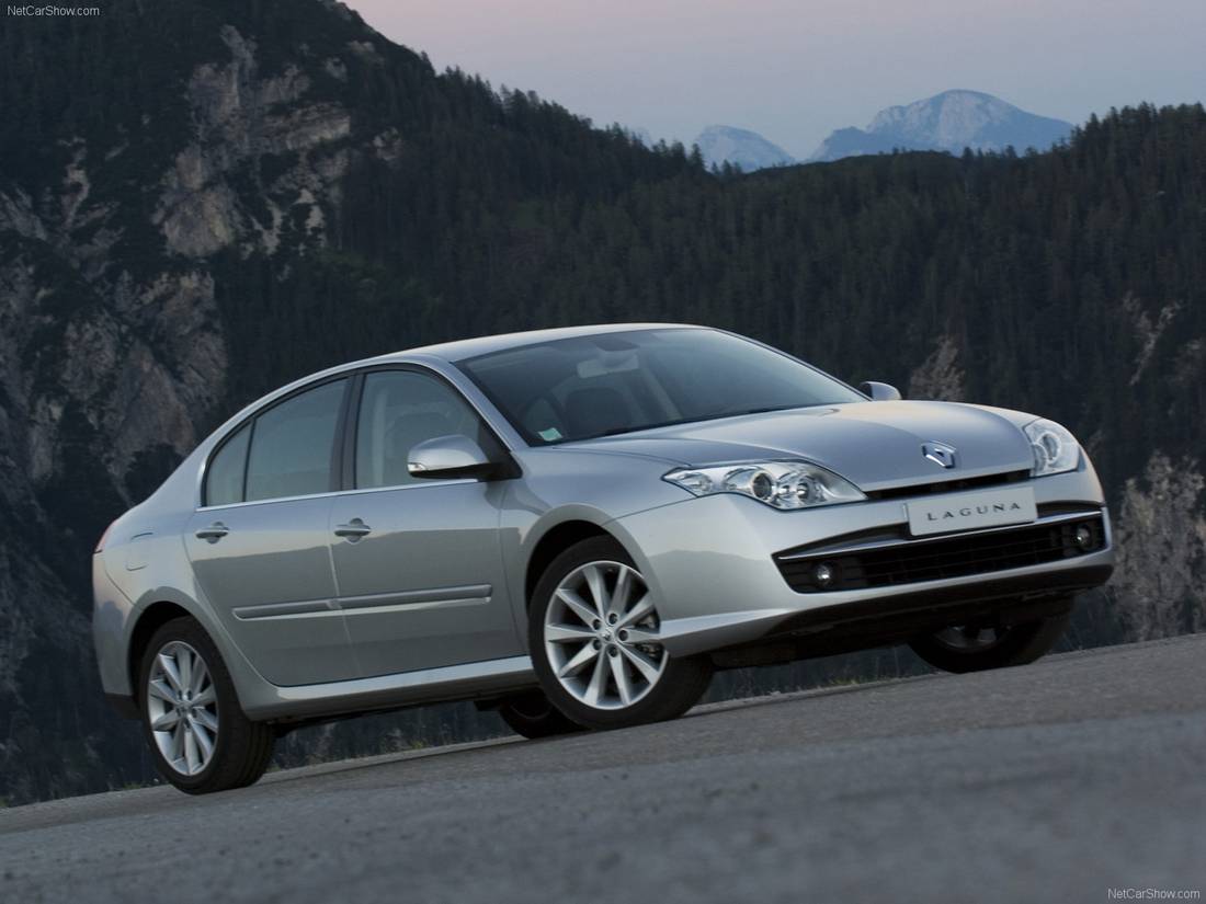 Renault-Laguna-2008-1600-01.jpg