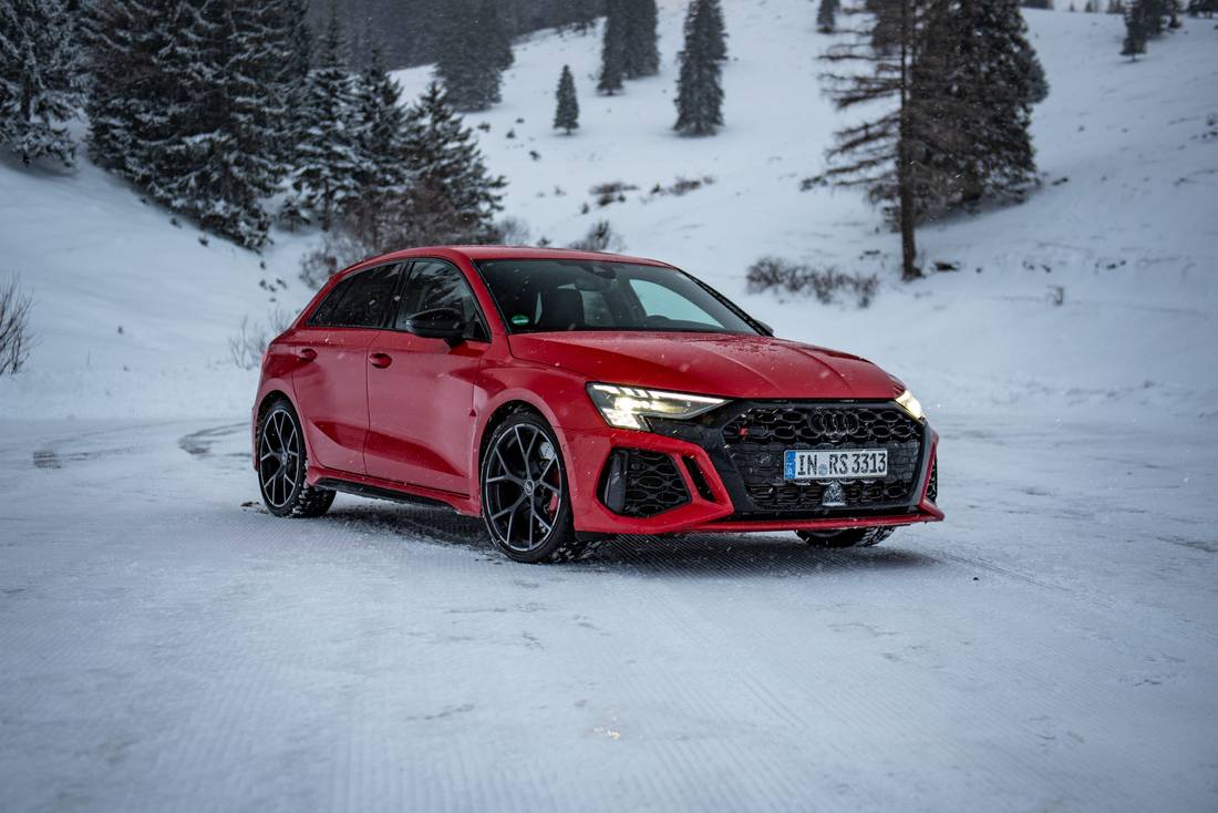 Audi-RS3-Sportback-Hero