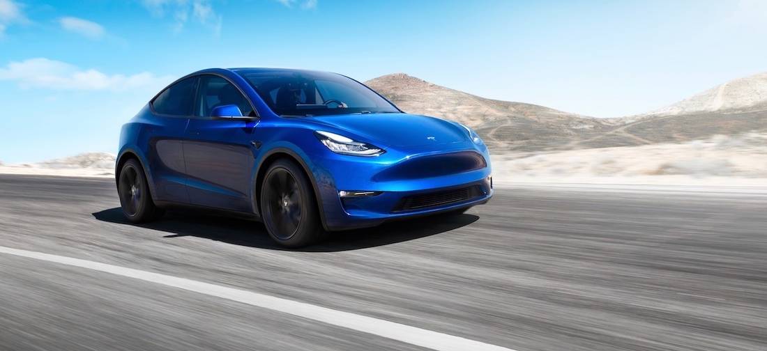 Tesla Model Y Performance (2022) banner